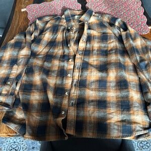 2X flannel in great condition. Red Head Cabella’s Brand